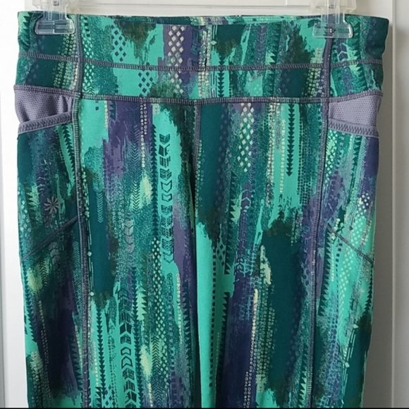 ATHLETA Be Free Knicker Arrow Catalina Cap… - Picture 3 of 6